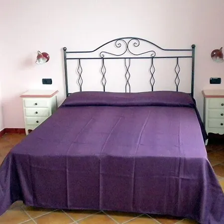 Il Porticciolo Di Alojamento de Acomodação e Pequeno-almoço 3*