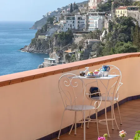 Il Porticciolo Di Couette-café