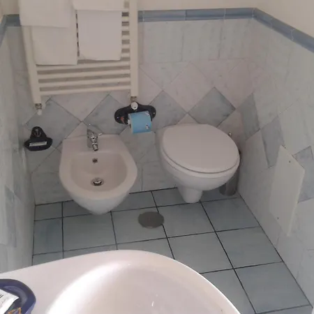 Il Porticciolo Di Амальфи