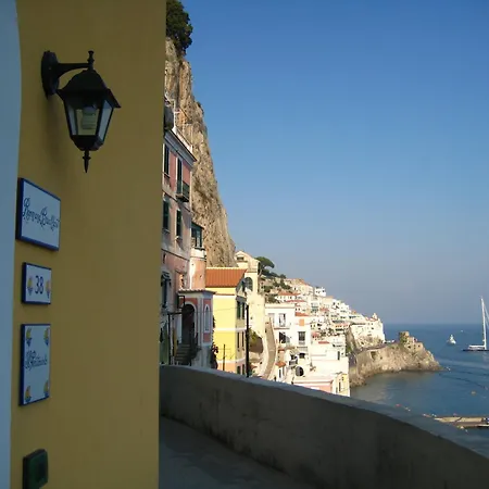 Il Porticciolo Di Amalfi