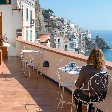 Il Porticciolo Di Couette-café 3*