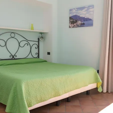 Il Porticciolo Di Frühstückspension Amalfi